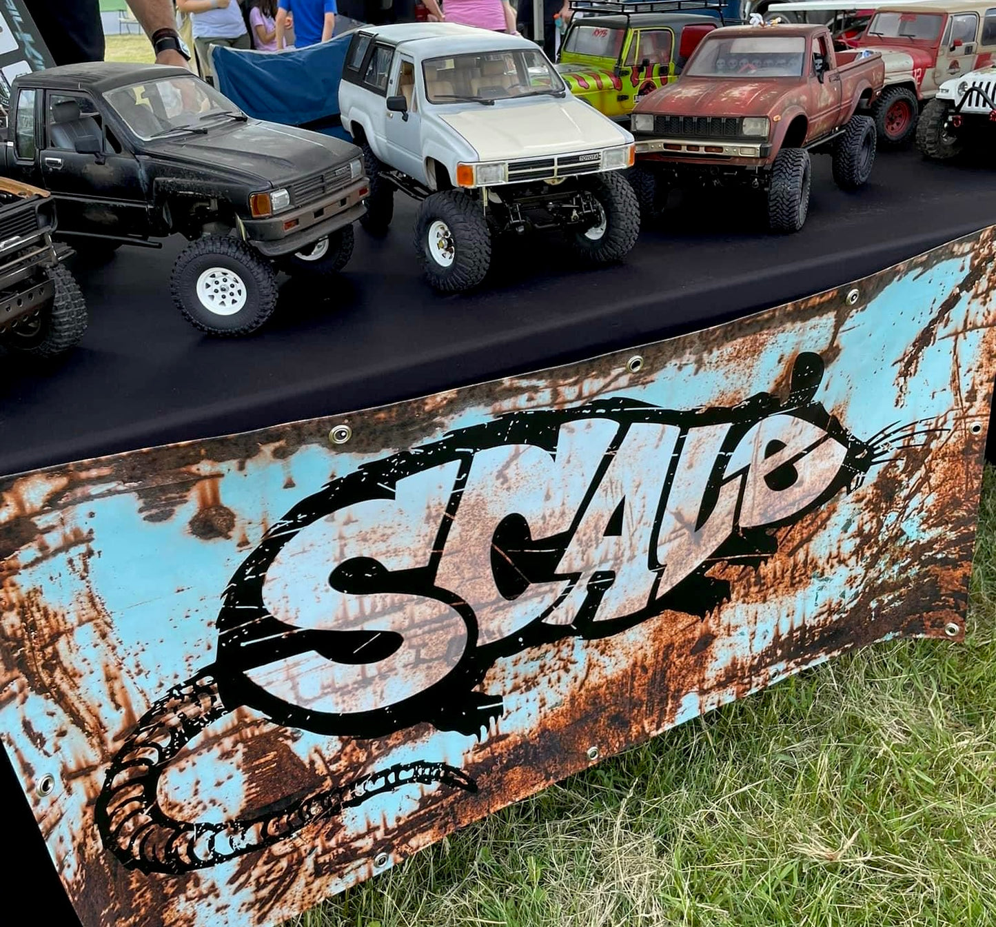 Scale Rat Banner